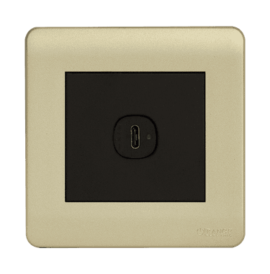 SCINTILLA 2.1Amp. 1Gang Type-C USB Charger Outlet B/Matte with Gld/Matte Surround